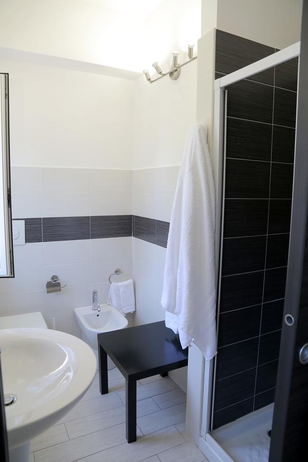 Rooms La Perla Del Mare 玛格丽塔萨沃亚 外观 照片