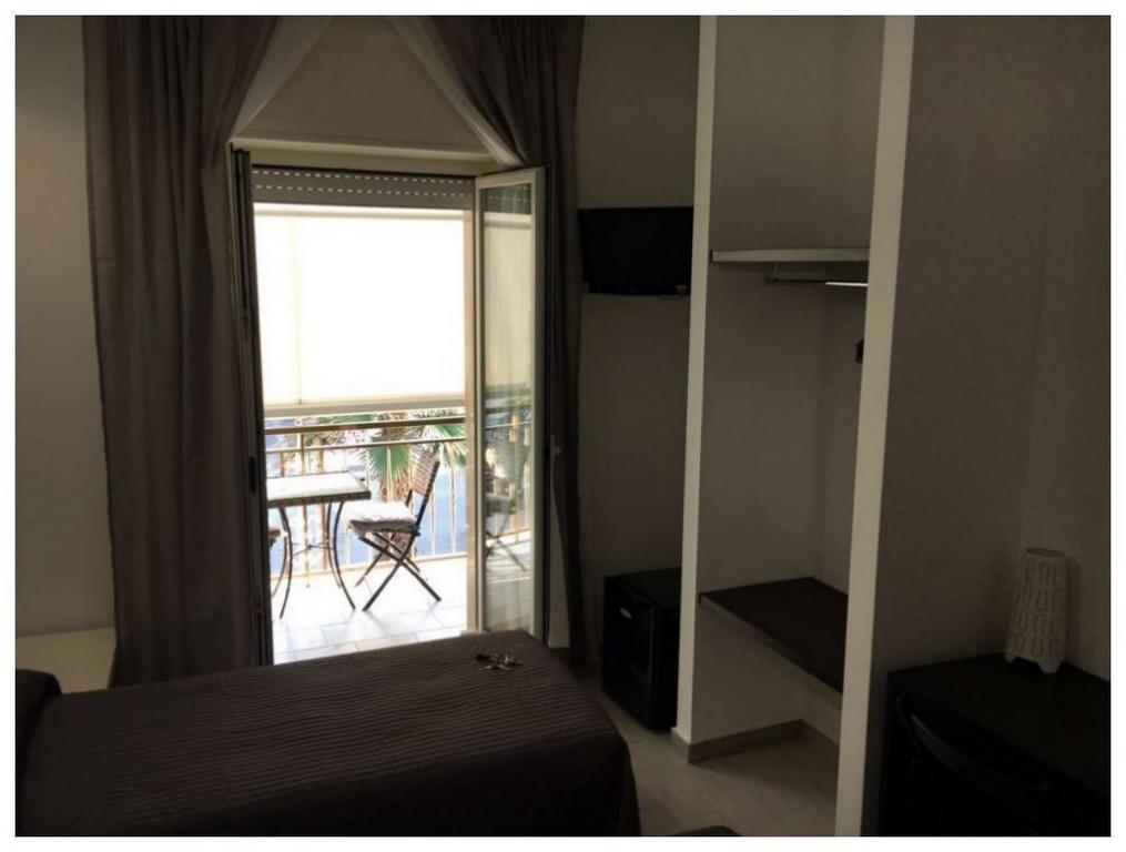 Rooms La Perla Del Mare 玛格丽塔萨沃亚 外观 照片